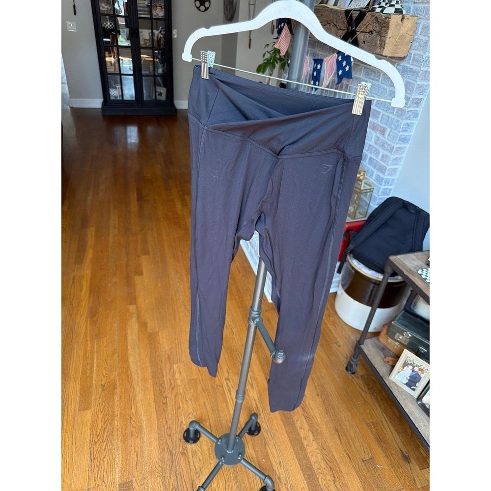 Gymshark crossover leggings black color distinct V women's large